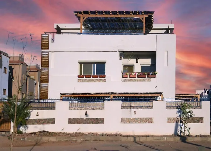 Mountain And Sea View Apartment *